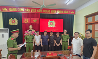 Bắt nhóm tài xế taxi dùng thiết bị 'phá sóng' qua mặt hệ thống, chiếm đoạt tiền