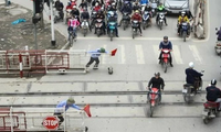 Quy định mới: Xe máy vượt tín hiệu đường sắt có thể bị phạt tới 6 triệu đồng