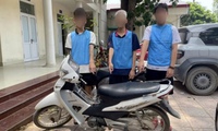 Hà Nội: Bắt nhóm thiếu niên chém người đi đường nếu thấy 'bướng'