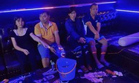 Phát hiện 4 người sử dụng ma túy trong phòng hát karaoke ở Hà Nội