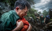  Trở lại Vị Xuyên sau hơn 40 năm, cựu binh bật khóc ôm di cốt đồng đội