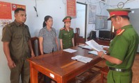 Một phụ nữ bị bắt xuất phát từ mâu thuẫn nói xấu con