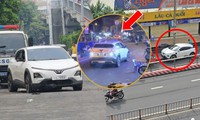 Cự cãi sau cuộc nhậu, nam thanh niên lái ô tô tông loạt xe máy trước quán