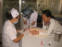 Xử trí bệnh mắt ở trẻ sơ sinh