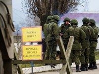Nga: Quân đội đang chốt ở một số vị trí tại Crimea