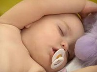 5 thói quen ngủ ảnh hưởng xấu đến sức khỏe bé