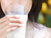 Có thể tử vong sớm vì uống 3 ly sữa mỗi ngày?