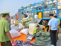 Cảnh báo hàng lậu mạo “made in Việt Nam”