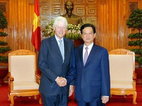 Thủ tướng Nguyễn Tấn Dũng tiếp cựu Tổng thống Hoa Kỳ Bill Clinton