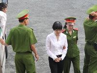 &quote;Tình' và 'tiền' trong đại án Huyền Như