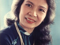 Thơ của một tượng đài ca sĩ