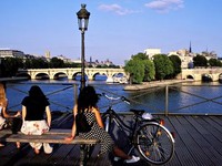 10 điều lãng mạn nên làm khi tới Paris