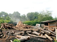 Khói buồn nghi ngút làng than
