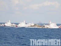 Tàu chiến Trung Quốc chĩa súng vào tàu Việt Nam tại khu vực đặt giàn khoan