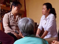 Bộ mặt thật của “siêu cô đồng” gieo quẻ bằng... tiếng Hoa