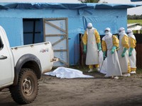 Lực lượng gìn giữ hòa bình châu Phi phong tỏa khu vực dịch bệnh Ebola