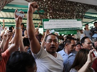 Thái Lan kết thúc bầu cử trong căng thẳng