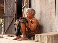Việt Nam đang “già hóa dân số” với tốc độ “phi mã”