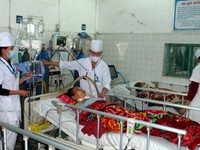 Không xuê xoa, nhẹ tay trong xử lý cán bộ vi phạm y đức
