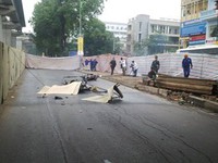 Rúng động vụ tai nạn sắt nặng 1 tạ rơi đè chết người