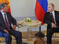 Tổng thống Nga Putin xuất hiện sau 10 ngày vắng mặt