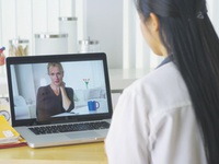 Internet không thể thay thế bác sĩ