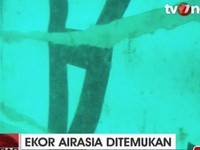 Tìm thấy đuôi máy bay AirAsia QZ8501