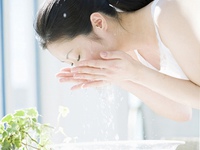 Mụn trứng cá trong ngày “đèn đỏ”