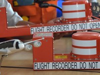 Chuông báo động &quot;kêu inh ỏi&quot; trước khi máy bay AirAsia lao xuống biển