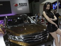 Land Rover giảm giá tại Trung Quốc vì &apos;xe nhái&apos;?