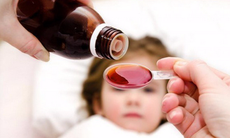 Lạm dụng thuốc ho và cảm lạnh ở trẻ nhỏ có thể gây tử vong