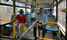 Người dân cần lưu ý gì để đảm bảo an toàn khi đi xe buýt, xe taxi ở Hà Nội?