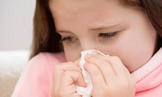 Cách phân biệt ho do viêm phổi và cảm lạnh