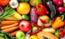 Rau xanh đắt đỏ, nhiều gia đình chuyển qua ăn củ quả thay rau, chuyên gia dinh dưỡng khuyên gì?