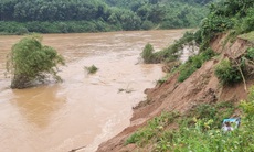 Quảng Bình: Người dân ven sông Gianh với nỗi lo sạt lở bờ sông mùa mưa lũ