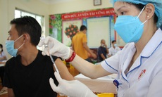 Quảng Ninh triển khai tiêm vaccine mũi 3, thu phí điều trị F0 nếu từ chối tiêm