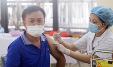 Thủ tướng yêu cầu hoàn thành tiêm vaccine COVID-19 mũi 3 cho người trên 18 tuổi trong quý I/2022