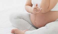 Viêm da cơ địa khi mang thai, dùng thuốc thế nào cho an toàn?
