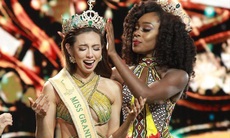 Thùy Tiên tôn vinh ngành Y trên 'đấu trường' giành vương miện Miss Grand 2021