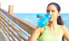  Uống nước thế nào khi tập thể thao?