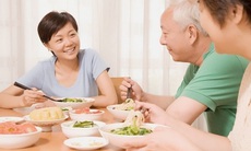 Tuân thủ nguyên tắc dinh dưỡng giúp người cao tuổi bị đái tháo đường sống khỏe