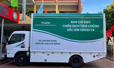 Tiêm vaccine COVID-19 trên xe lưu động cho bà con ở miền núi, biên giới