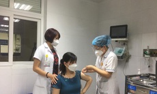 Gần 200 phụ nữ mang thai trên 13 tuần ở Hà Nội tiêm vaccine COVID-19