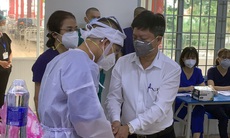 Thầy giáo trường y nén đau thương chịu tang mẹ nơi tuyến đầu chống dịch TP Hồ Chí Minh