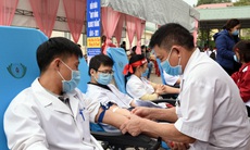 Nguồn máu dự trữ cạn kiệt, Nghệ An kêu gọi người dân ở "vùng xanh" tham gia hiến máu cứu người