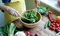 Chế độ dinh dưỡng nâng cao thể trạng cho người ung thư phổi
