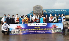 Thừa Thiên Huế đón chuyến bay và du khách đầu tiên ngày đầu năm mới 
