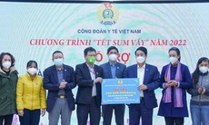 Trao hỗ trợ cho 158 cán bộ, y, bác sĩ Bệnh viện Tuệ Tĩnh bị nợ lương