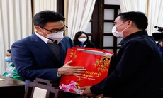 Phó Thủ tướng Vũ Đức Đam thăm, tặng quà cho người lao động tại Thừa Thiên Huế