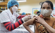 'Tạm gác Tết' ngành y bước vào chiến dịch tiêm chủng vaccine thần tốc mùa Xuân năm 2022 
